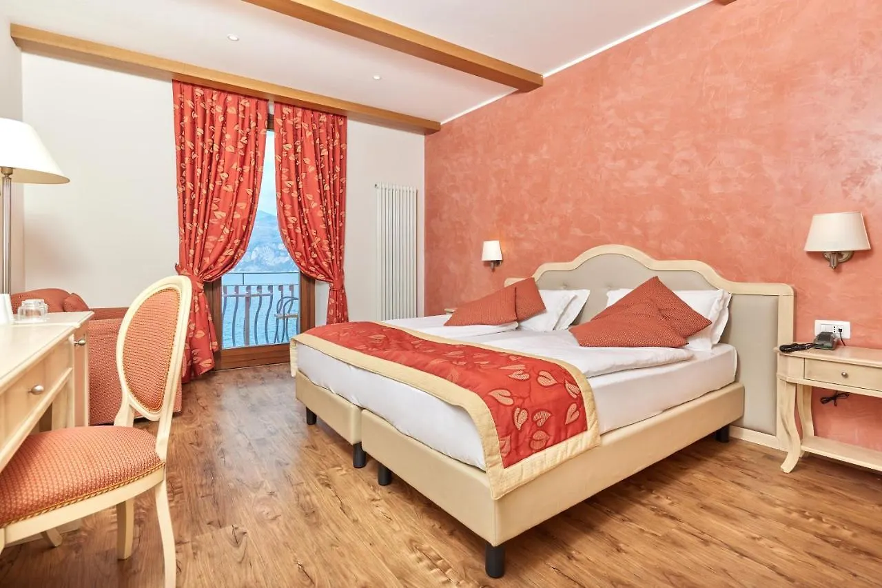 Lake Front Hotel Brenzone 4*, Brenzone sul Garda